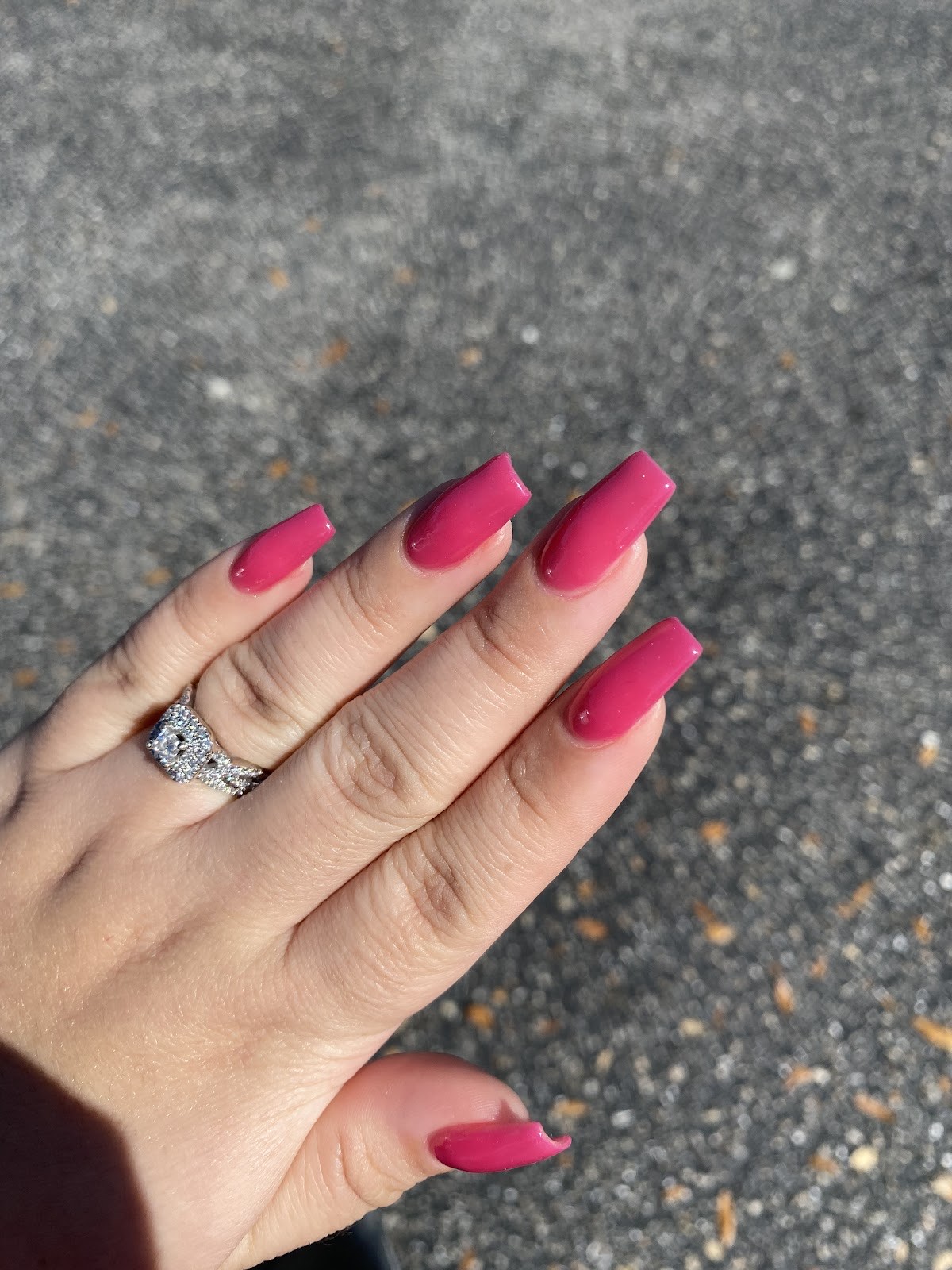 Glossy magenta-pink long coffin nails